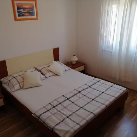ורסי Apartments Ruzmarin מראה חיצוני תמונה