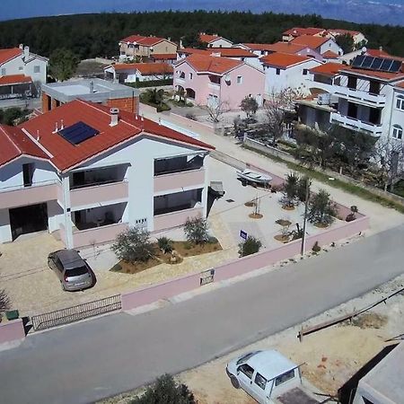 ורסי Apartments Ruzmarin מראה חיצוני תמונה
