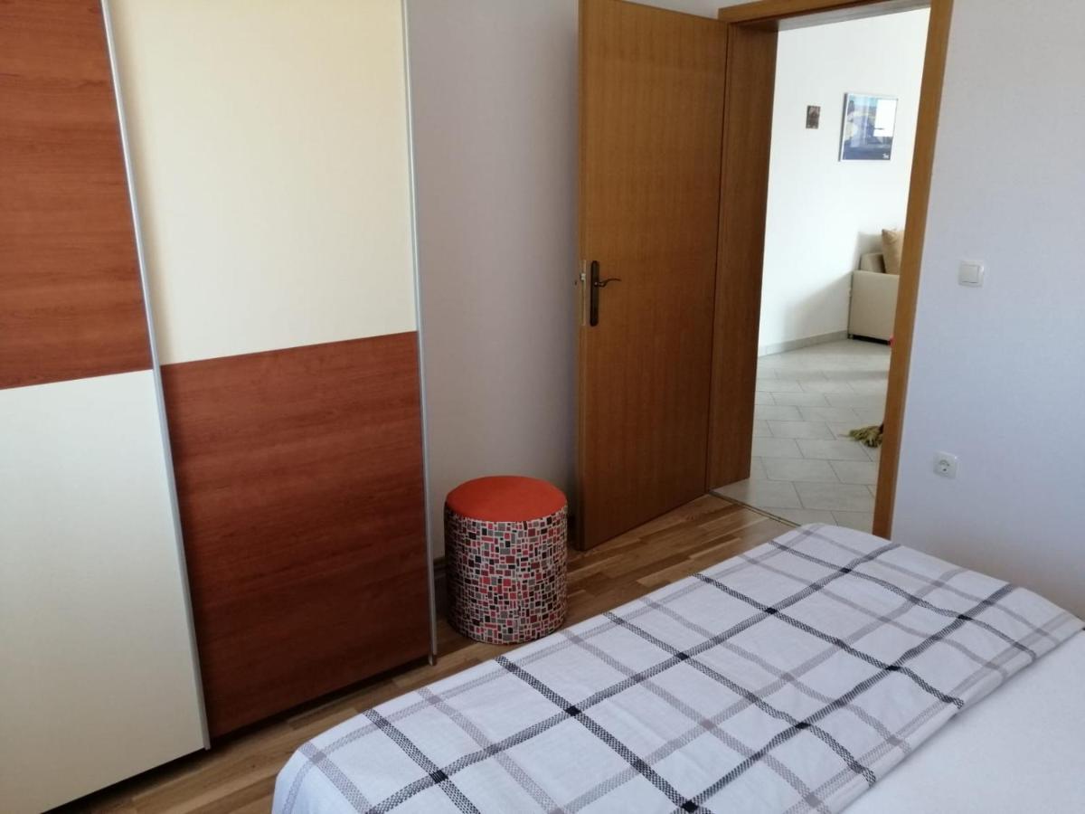 ורסי Apartments Ruzmarin מראה חיצוני תמונה