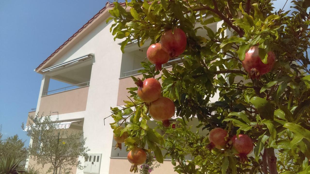 ורסי Apartments Ruzmarin מראה חיצוני תמונה