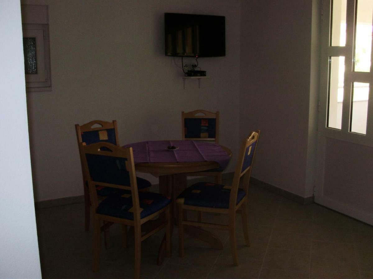 ורסי Apartments Ruzmarin מראה חיצוני תמונה